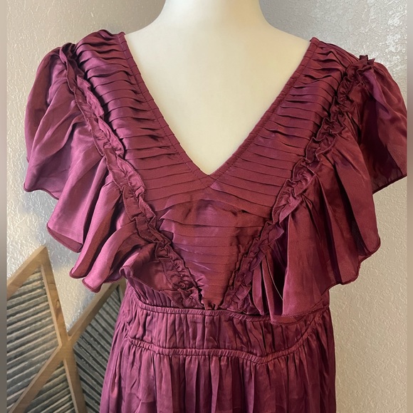 Beautiful boutique maxi dress ✨ - Picture 2 of 4